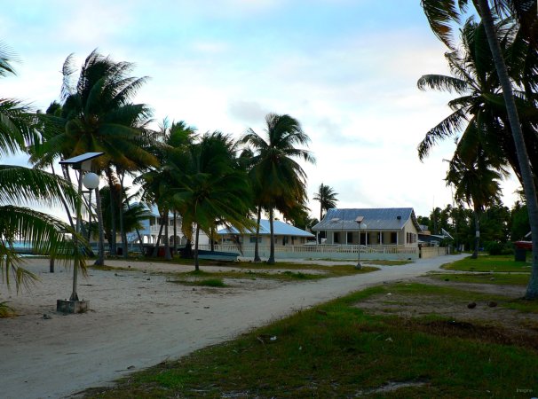 16- L'ecole, l'administration, la mairie, la poste 